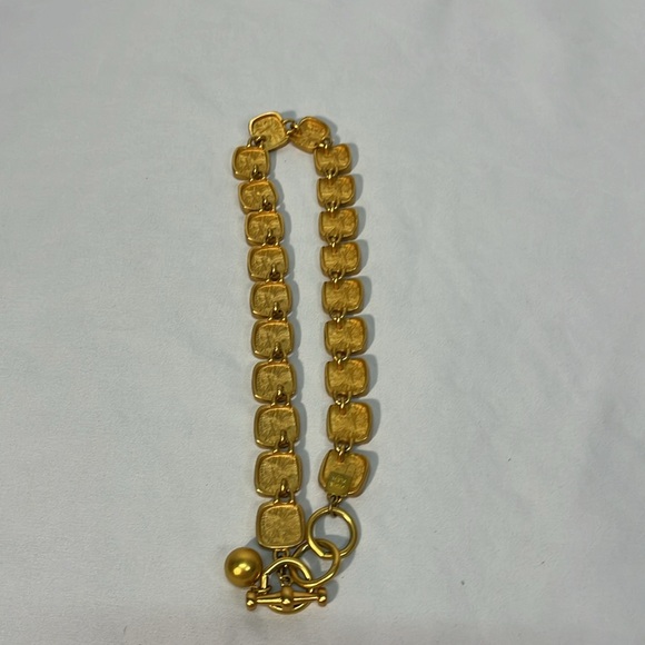 Anne Klein Iconic Gold Vintage Lion Necklace - Picture 6 of 7